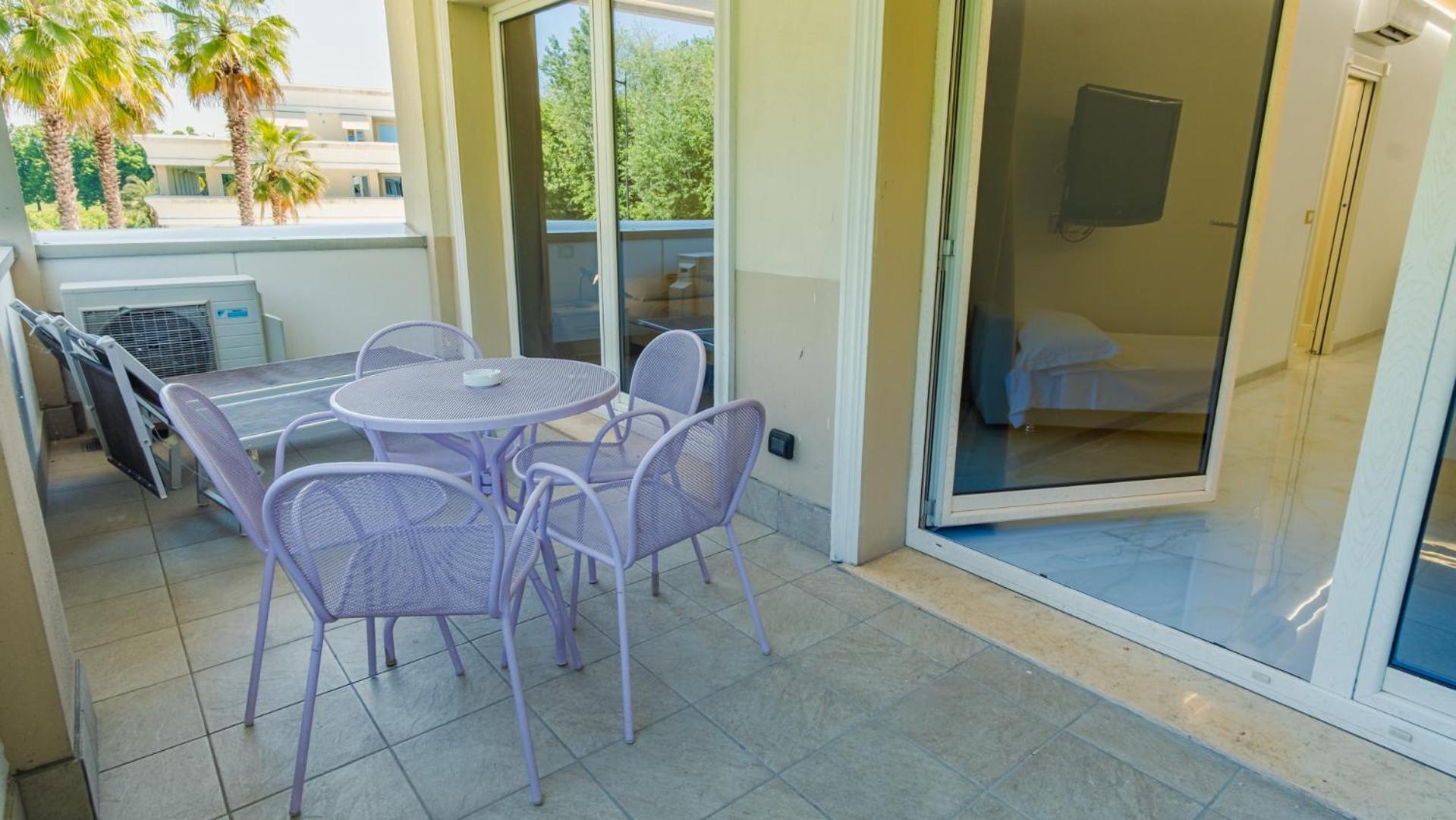 Relais Du Lac Village - Italian Homing Desenzano del Garda Buitenkant foto