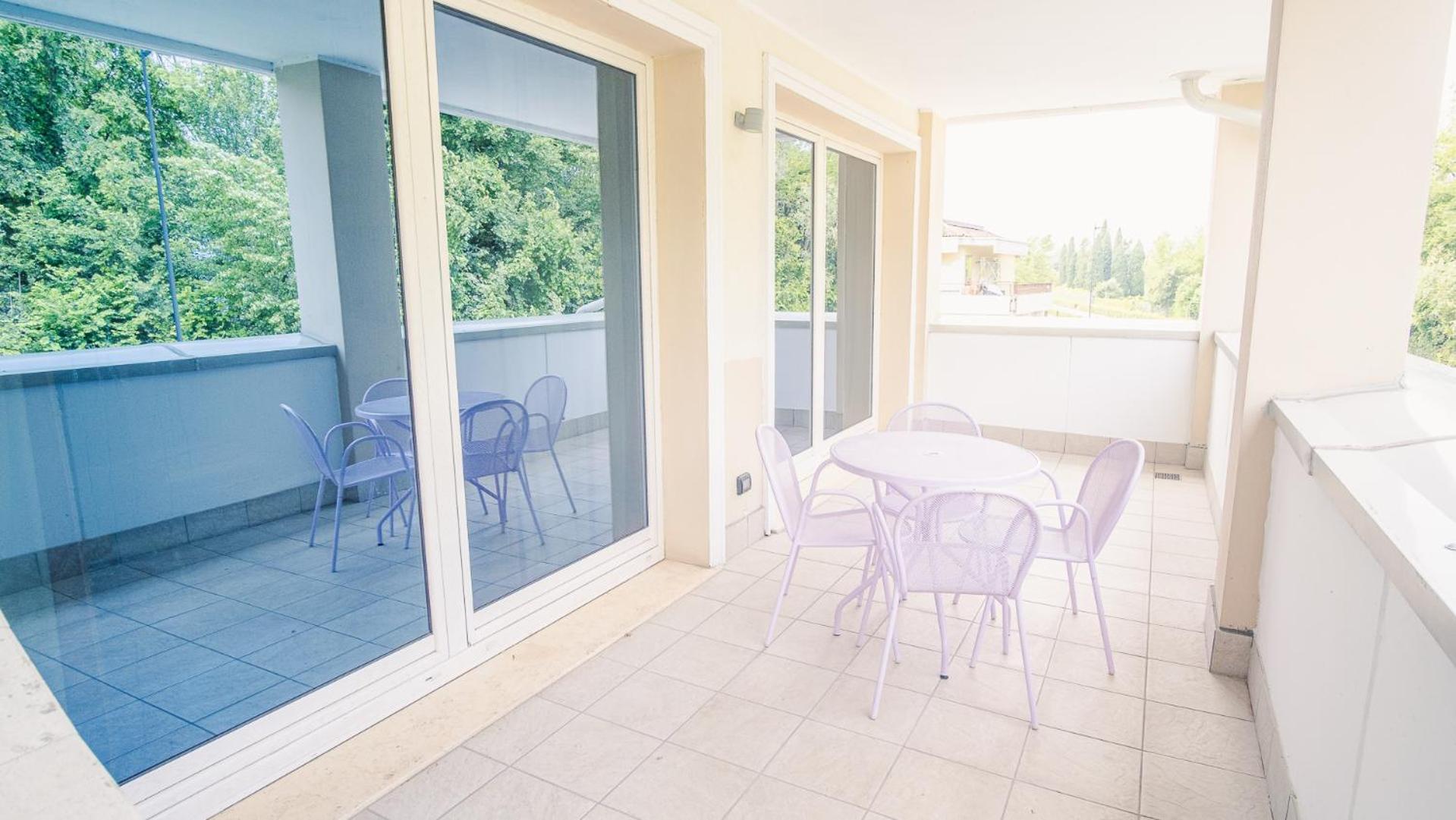 Relais Du Lac Village - Italian Homing Desenzano del Garda Buitenkant foto